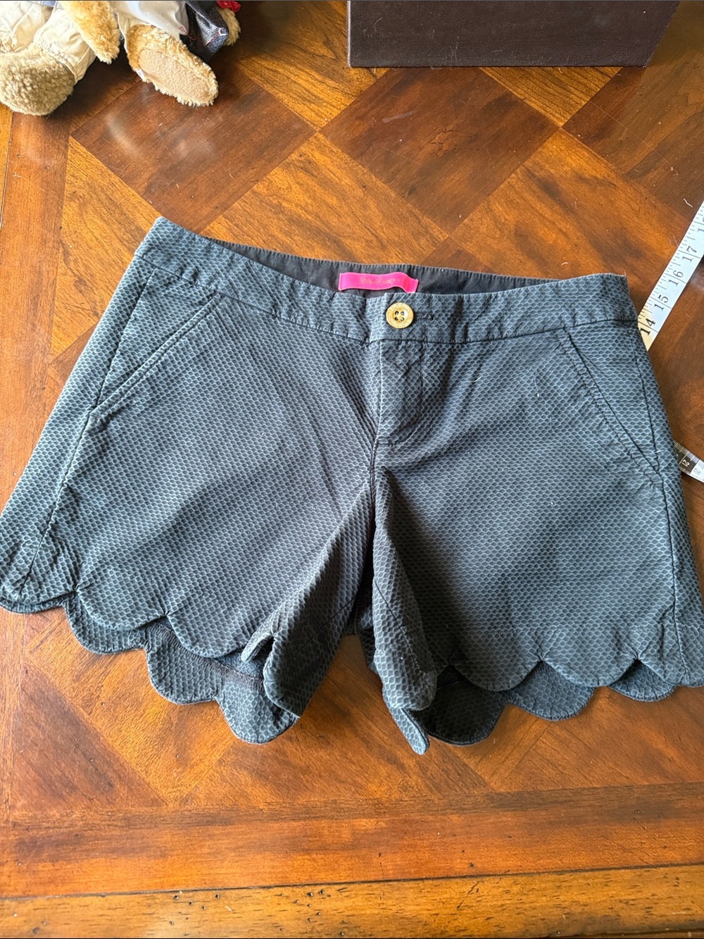 Lilly Pulitzer Scalloped Hem Women’s Shorts